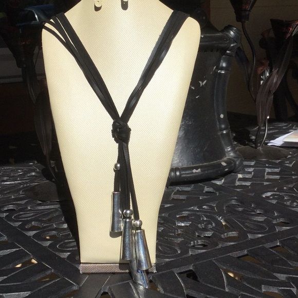 Ladies Costume Necklace - Picture 2 of 8